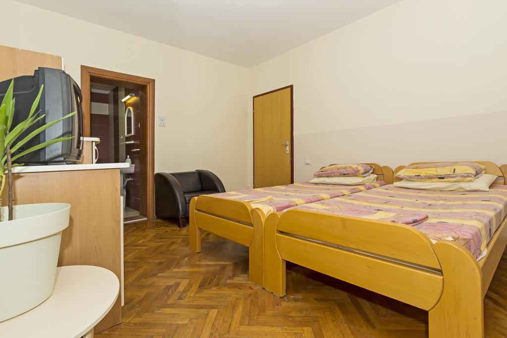Bitrak Guest House Ohri Dış mekan fotoğraf